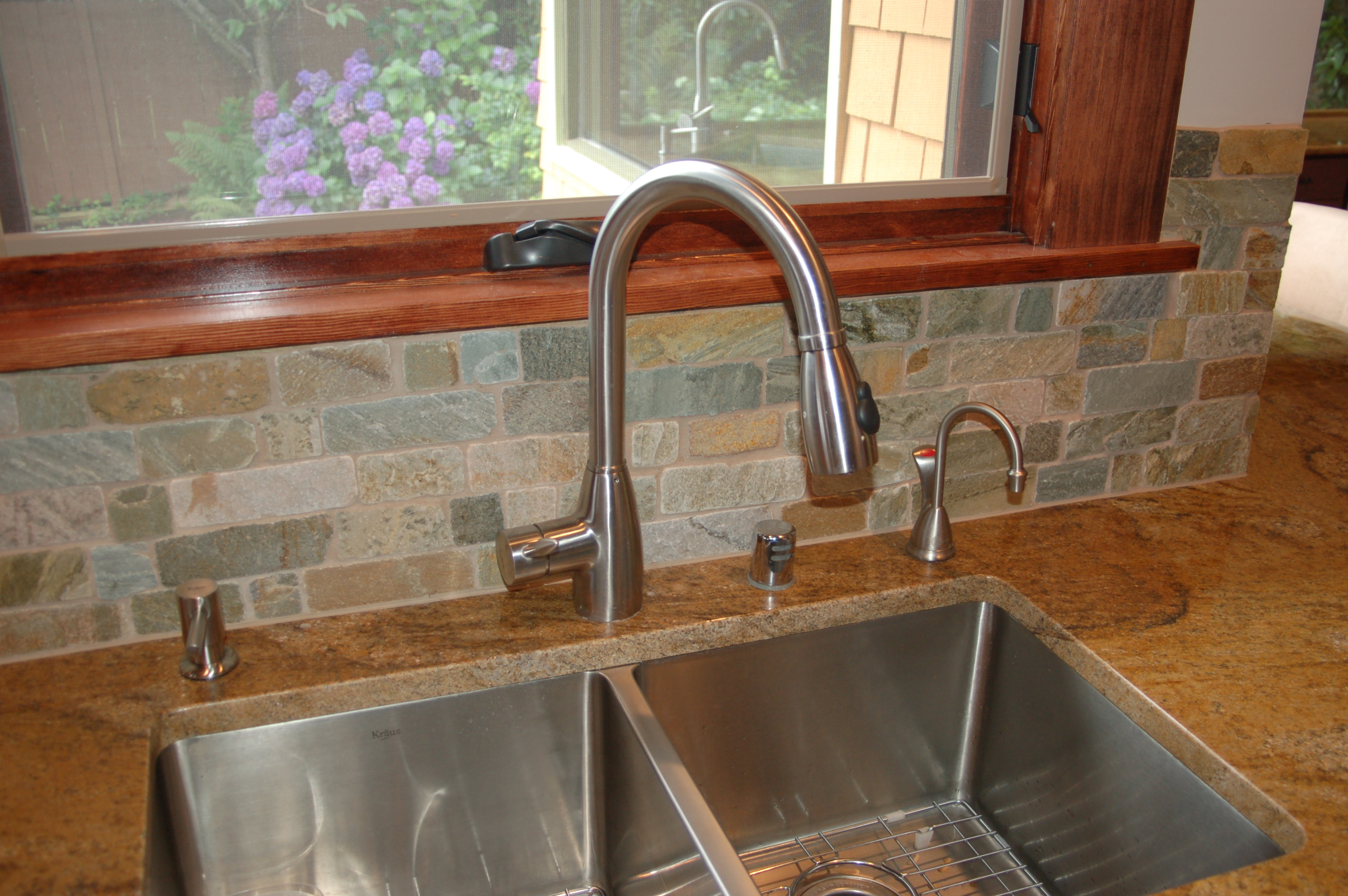 stainless steel kitchen sink faucet with pull down